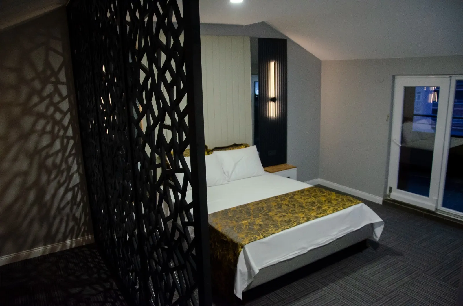 Diamond Suite Oda