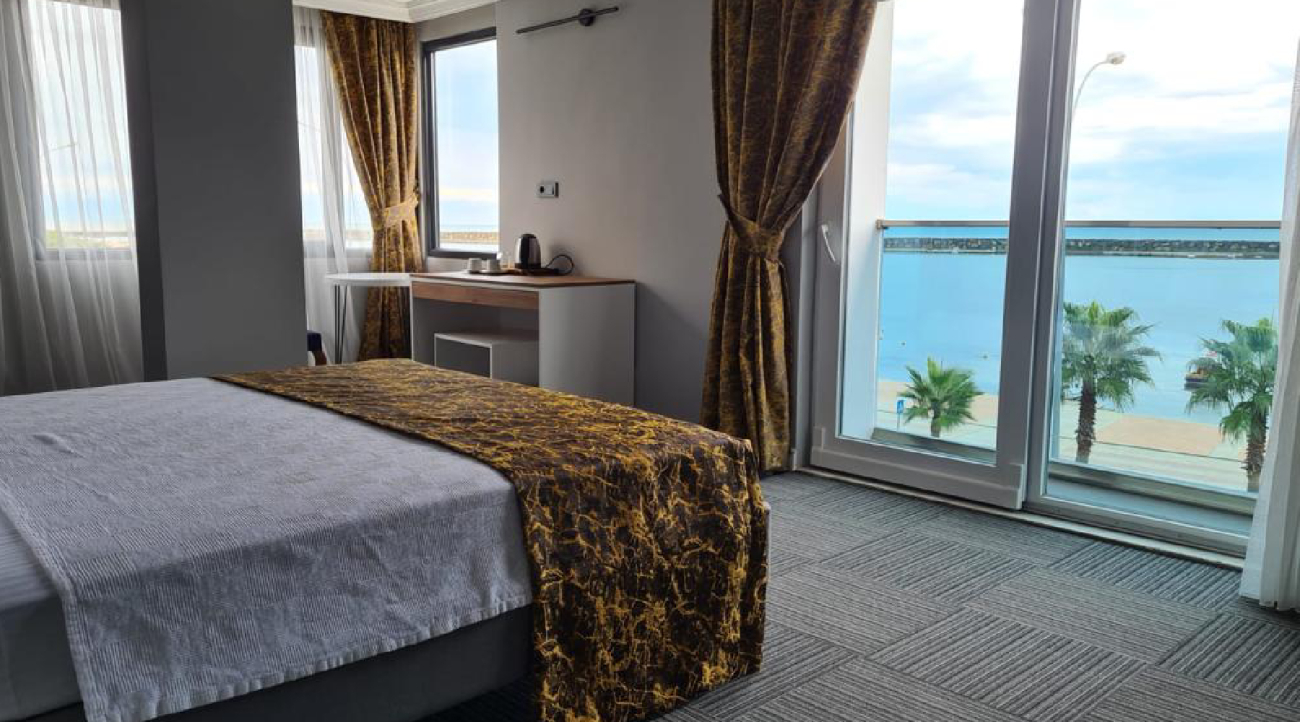 Geniş Plus Room